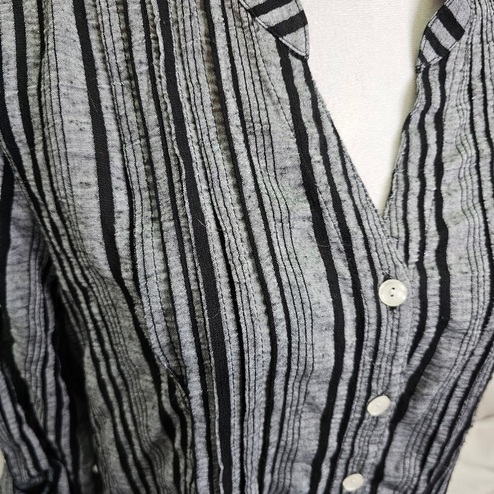Ruby Rd. Black and Gray Striped Pintuck Popover Top Size Small - Picture 5 of 8